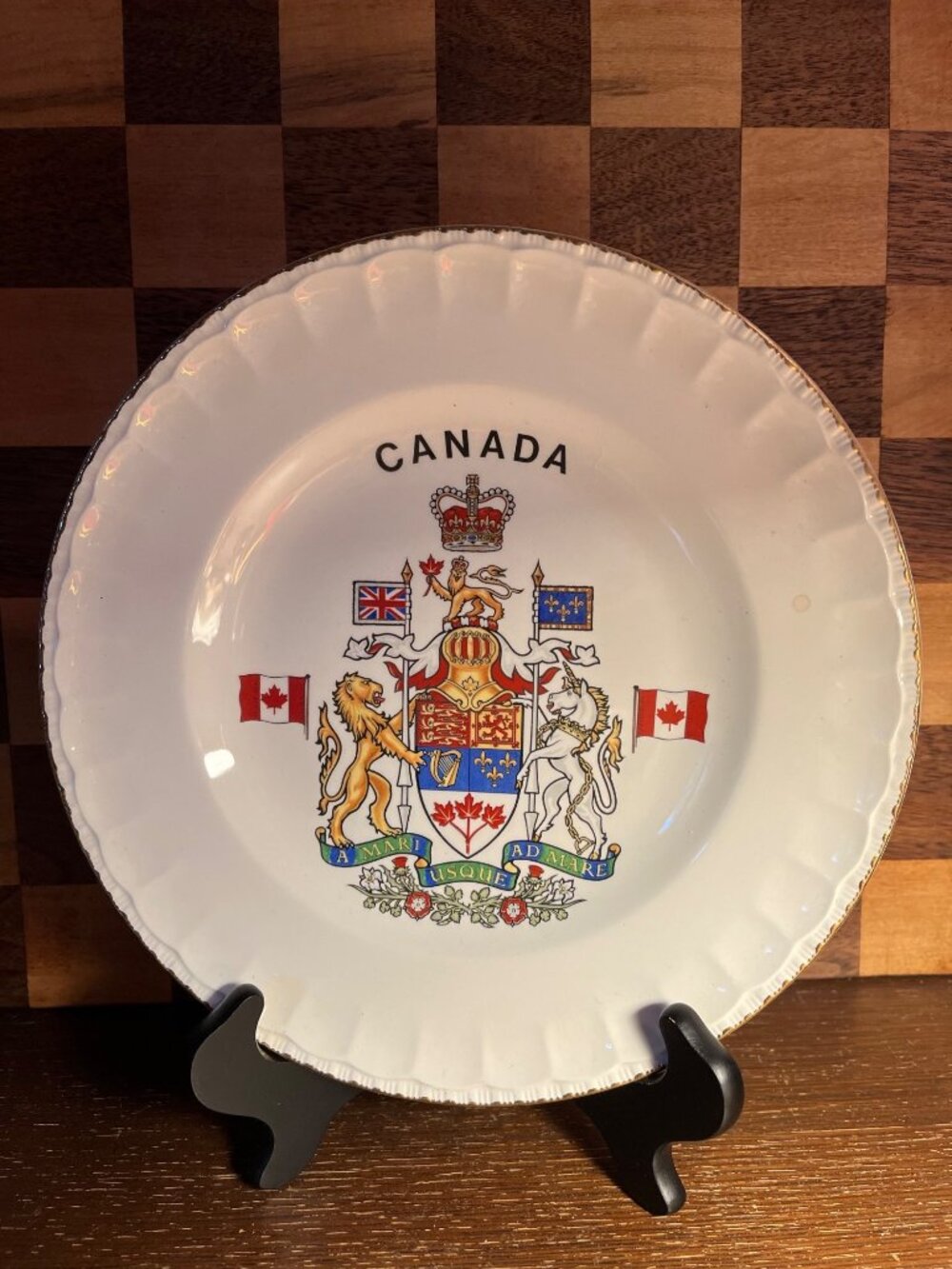 Canada Souvenir Plate A936